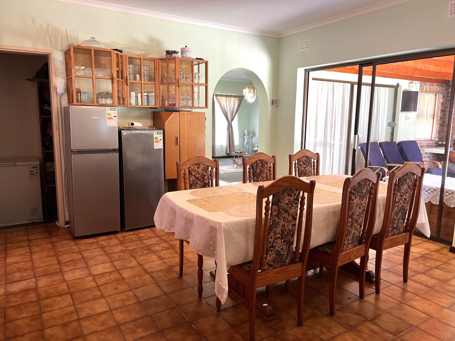 1 Bedroom Property for Sale in Table View Western Cape